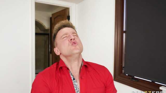 Две подруги со здоровенными титьками в жарком ЖМЖ