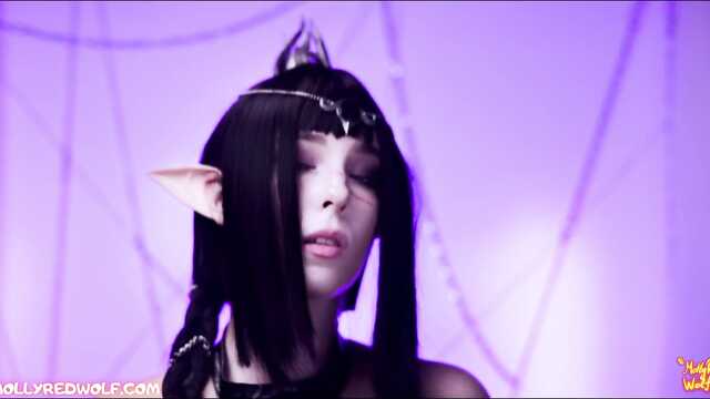 Готичная девушка любит ролевой трах и сперму