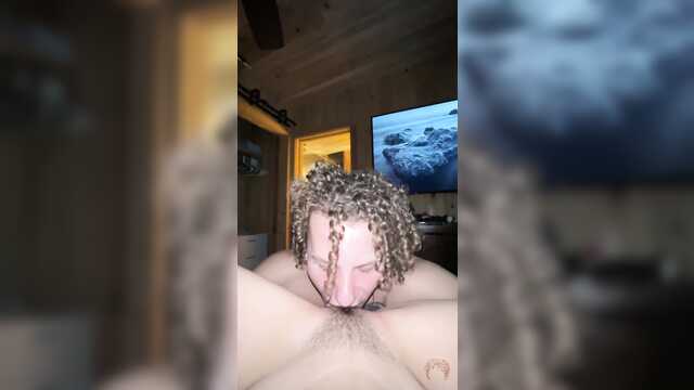 Хорошо вылизал и вошел в небритую женскую пиздень