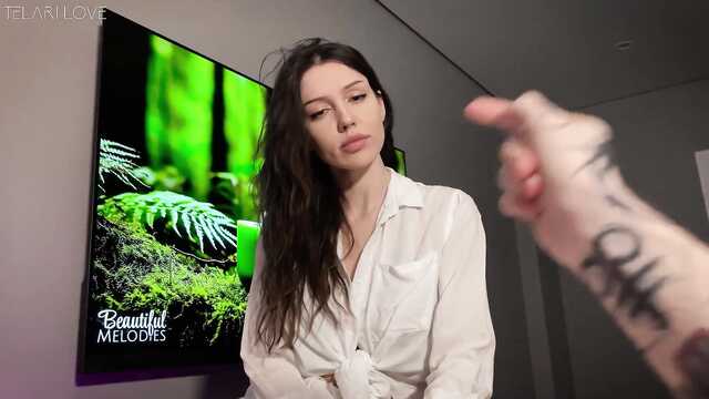 Хитрый клиент обманул массажистку и трахнул ее