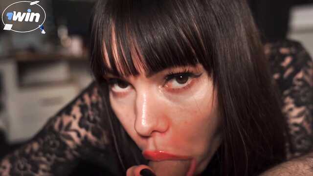 Обучающее порно видео, как нужно делать минет