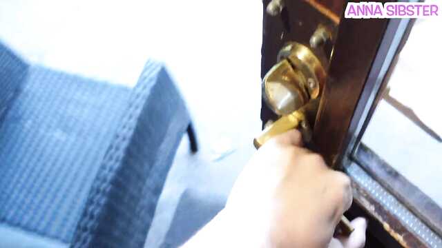 Снял русскую незнакомку в лесу и выебал на хате