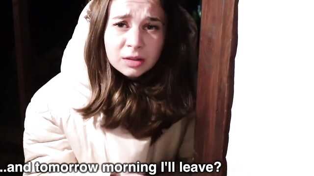 Снял русскую незнакомку в лесу и выебал на хате