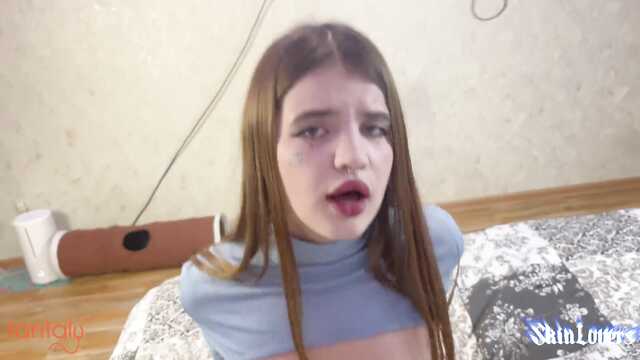 Член соседа заменил девушке мужскую секс куклу