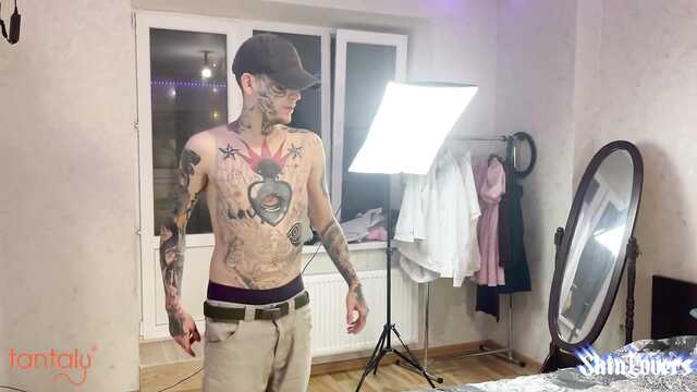 Член соседа заменил девушке мужскую секс куклу