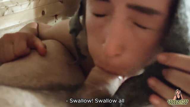 Соблазнил и трахнул молодую развратницу в парилке