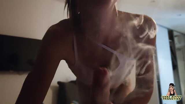 Трах симпатичной девушки сразу после знакомства