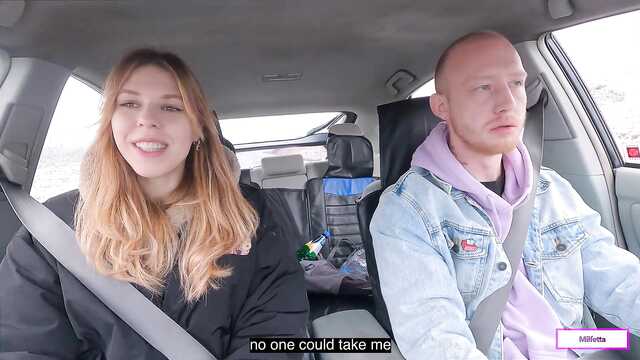 Деревенская девушка-автостопщица расплатилась натурой