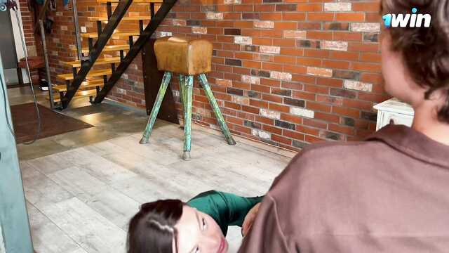 Не обращай внимания на моего мужа