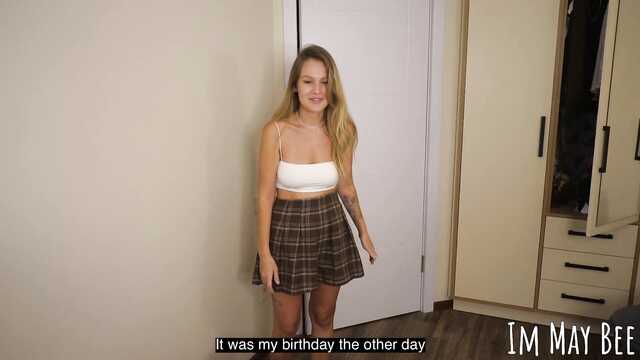 Девушка хочет посмотреть на трах чуваком секс куклы