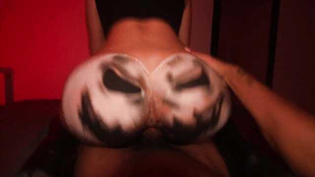 Угощение с невероятным сюрпризом в горячем сексе