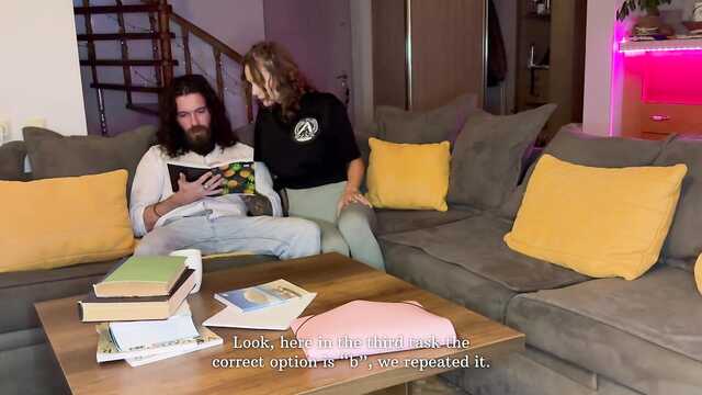 Помогла подготовиться к экзамену и получила секс