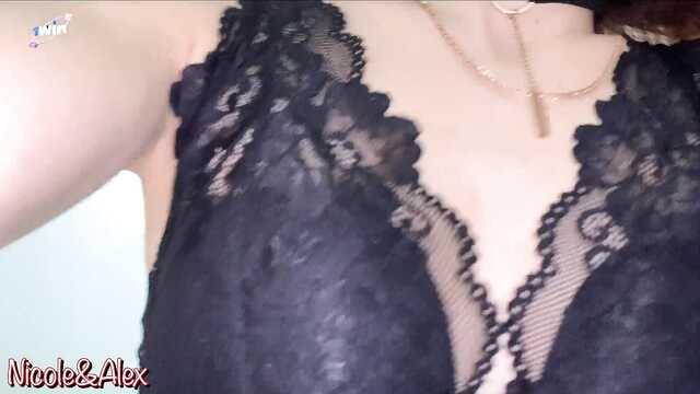 Разорвал колготы на сводной сестре и вставил член