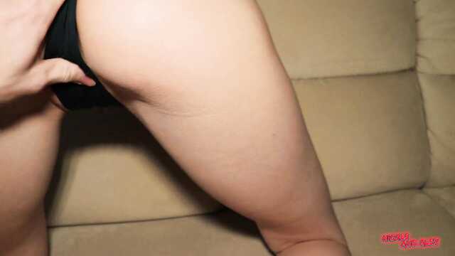 Трах шлюшки закончился кончиной в киску