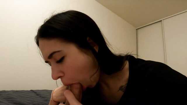 Минет перед уходом в исполнении сводной сестры