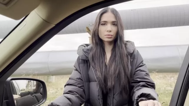 Шикарный минет за поезду в такси дома у девушки