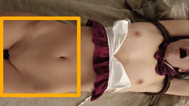 Жужжащая игрушка помогла связанной худышке кончить