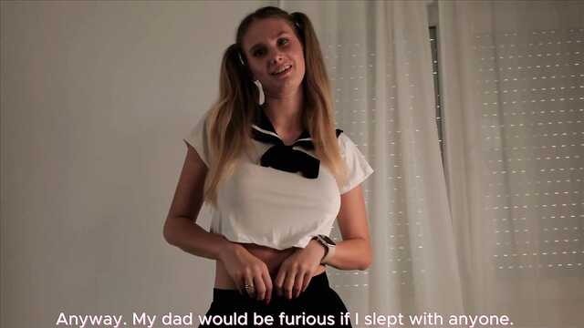 У сестры намокла писька, добрый брат решил помочь