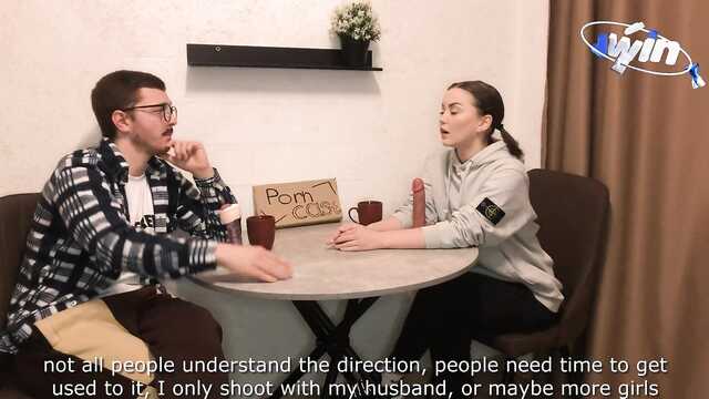 Разговорчивая брюнетка быстро заткнулась на члене