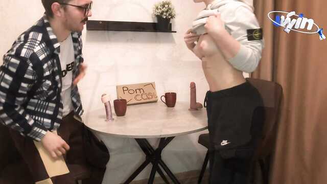 Разговорчивая брюнетка быстро заткнулась на члене