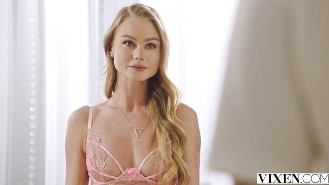 Хрупкая балерина разрешает тренеру кончить в писю