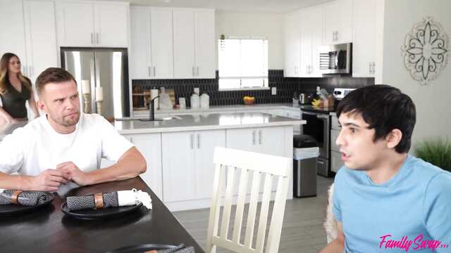 Очередной семейный ужин