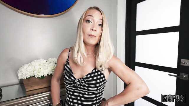 Гибкость красивой шлюхи