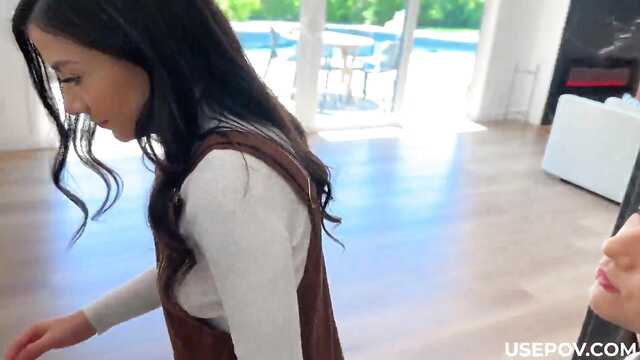 Ебаться втроем было классно и немного волнительно