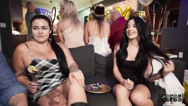 Секс на рождественской вечеринке