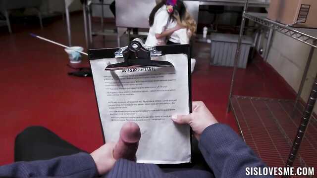 Сестрички опять что-то задумали