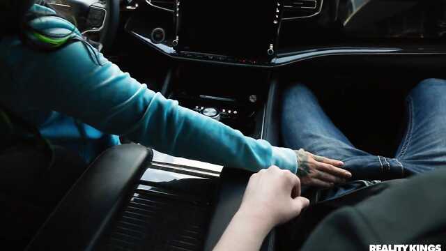 Охотник на горячих милфочек