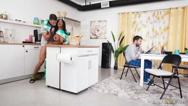 Негритяночка и ее дикая похоть