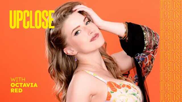 Возбуждаю любимую языком и засаживаю в пизденку