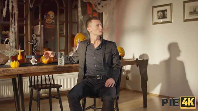 Я пососу твой большой пенис, только вставь в меня