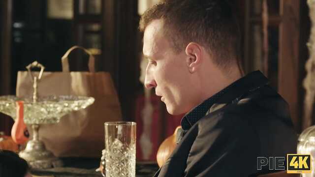 Я пососу твой большой пенис, только вставь в меня