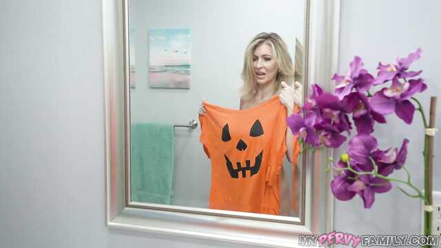 Анальный сюрприз для мамочки