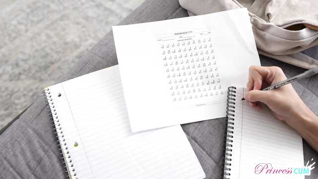 Вылижи сестренке писю, а потом можешь засадить