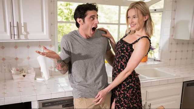 Сынуля наконец член отрастил