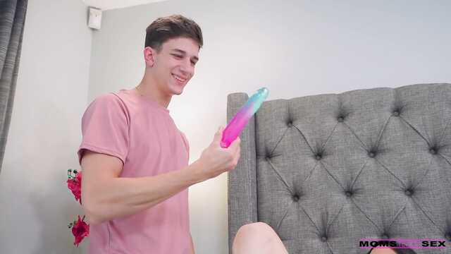 Мой пасынок больше не девственник!