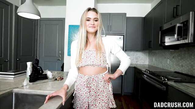 Падчерице отказывать нельзя