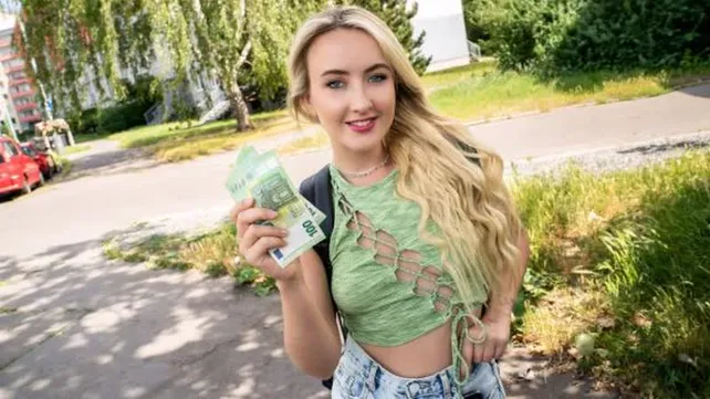 Помогла мне снять новый ролик