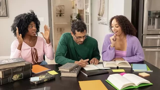 Веселое развлечение студенток