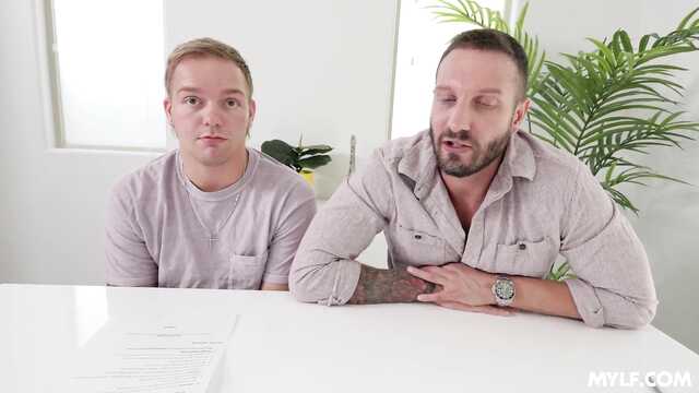 Ебемся с красивой домохозяйкой в разных позах