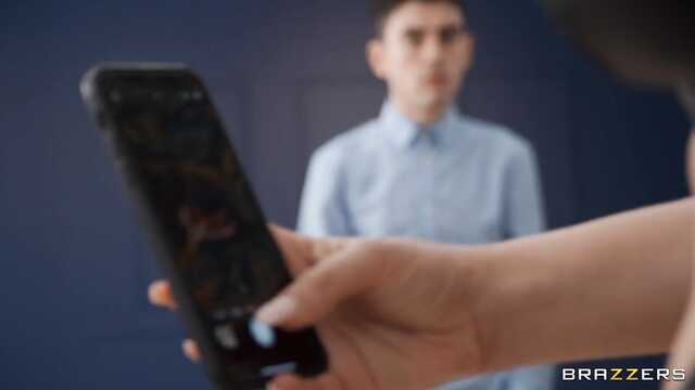 Хватит за мной следить, лучше вставь хуй в жопу