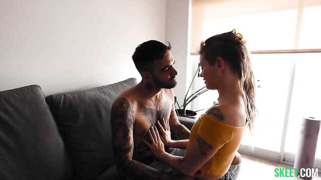 Сначала он напоил меня, а потом грубо поимел