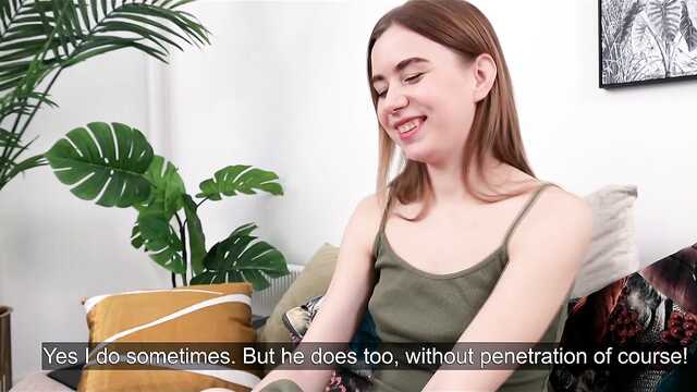 Студентка дрочит на кастинге и немного стесняется