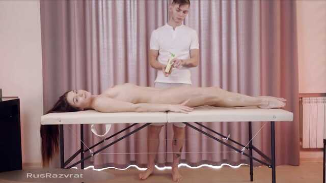 Особый массажный секс взбодрил меня на весь день