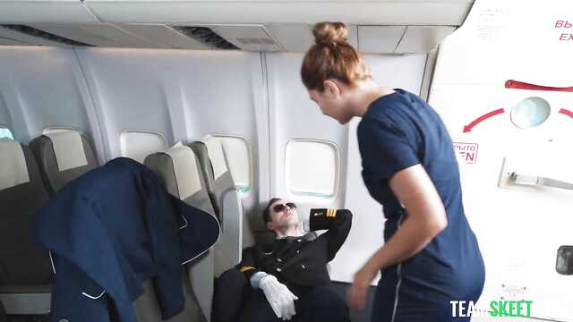 Что должна уметь хорошая стюардесса?