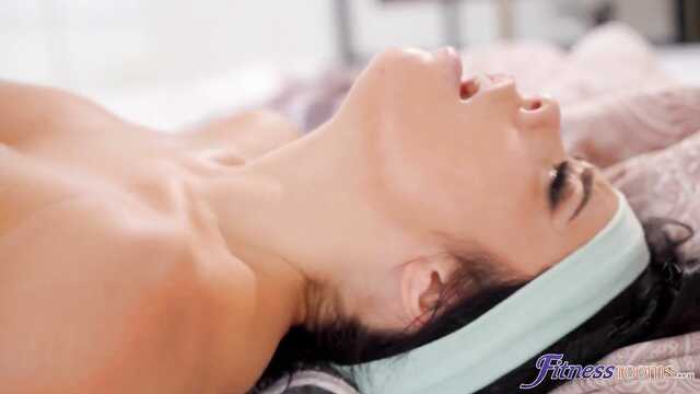 Итальянская милф и секс с инструктором