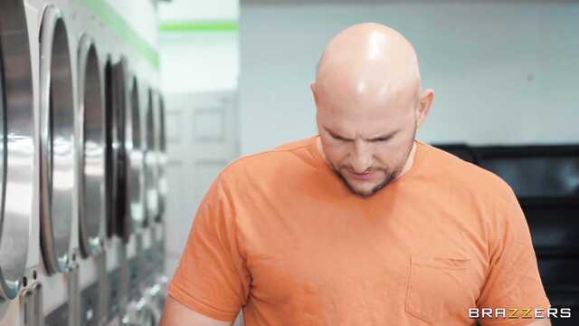 Вот что происходит в прачечных, на самом деле